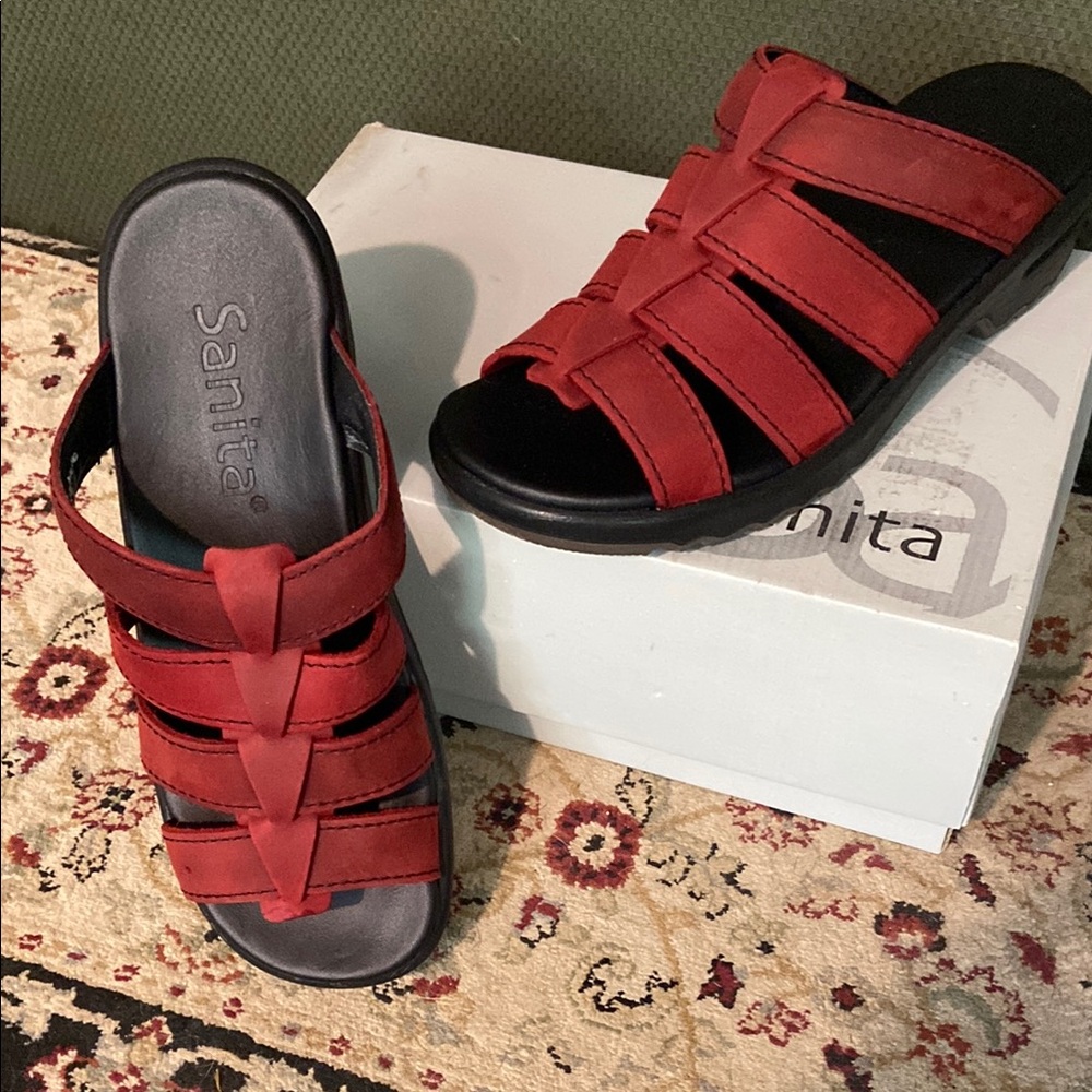 Sanita Rikke Red Oilskin Sandals, New In Box